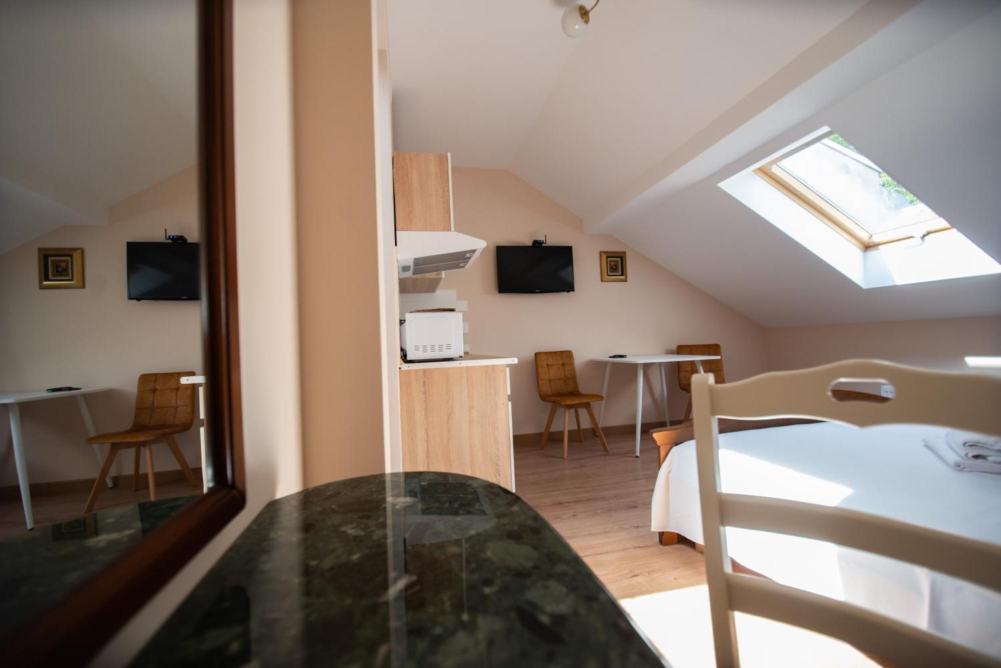 Apart Yaroslava Osmomysla 9 Square - City Center Lvov Pokoj fotografie